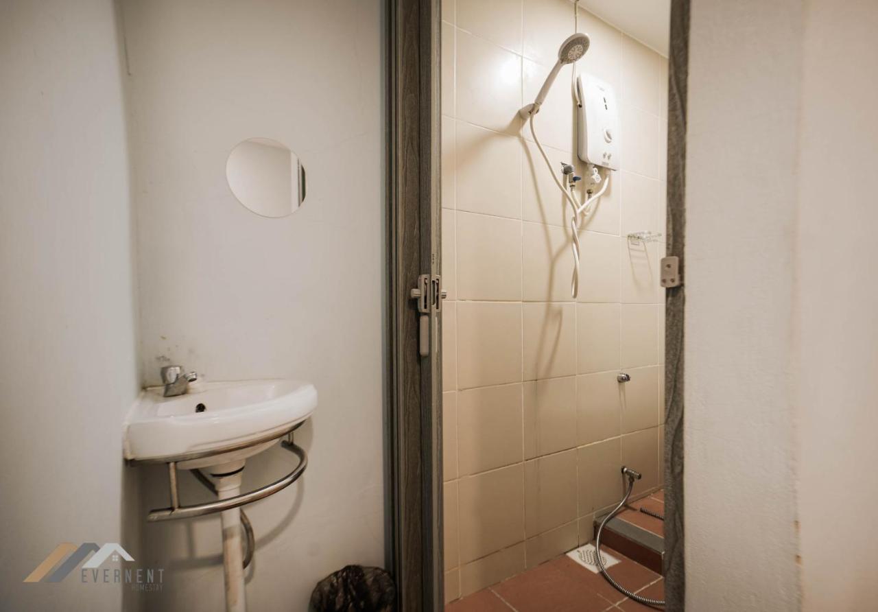 Welcome Inn By Evernent @ Pelita Commercial, Miri Eksteriør billede